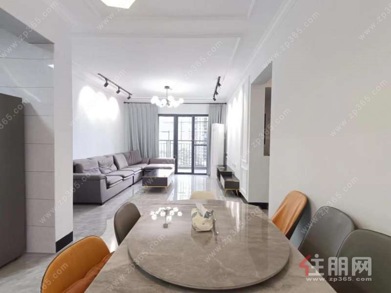 华润二十四城,地铁口,精装三房