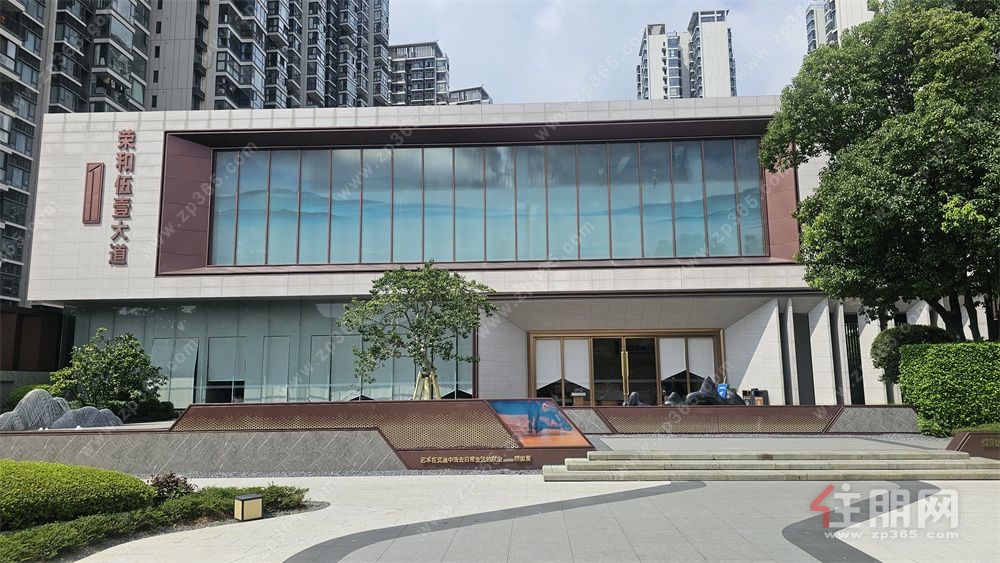 荣和伍壹大道一期临街现铺出租 102号85.17㎡,60-100元/㎡/月