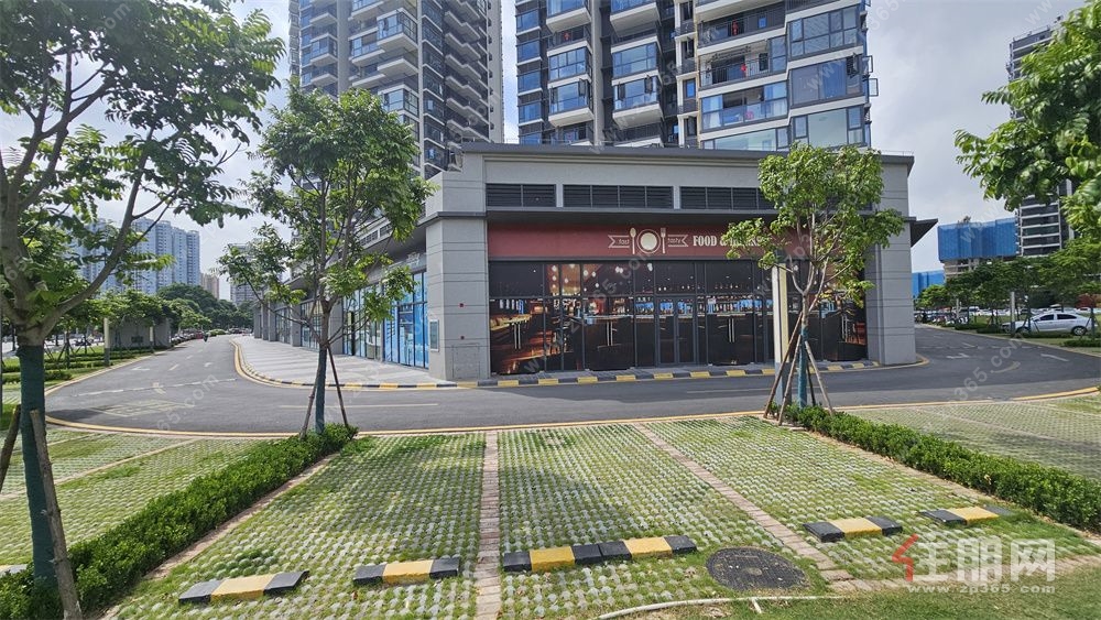 荣和伍壹大道一期临街现铺出租 113号75.37㎡,60-100元/㎡/月