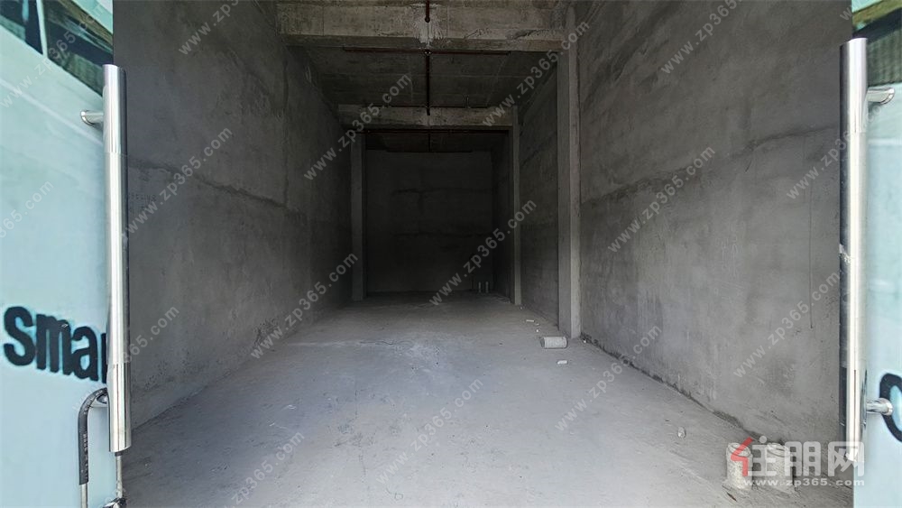 荣和伍壹大道一期临街现铺出租 113号75.37㎡,60-100元/㎡/月