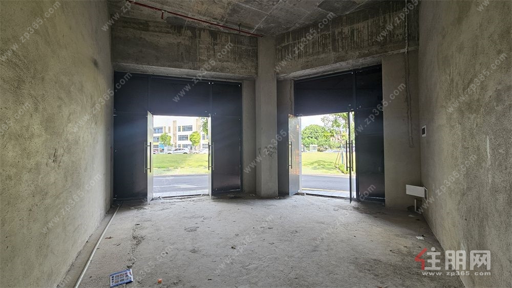 荣和伍壹大道一期临街现铺出租 103号80.52㎡,60-100元/㎡/月