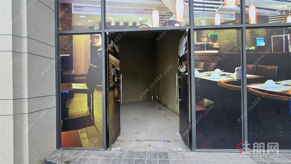 荣和伍壹大道一期临街现铺出租112号54.74㎡,60-100元/㎡/月