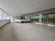 地铁直达+东盟旁，荣和山水美地原售楼中心二层出租！307.32㎡办公楼