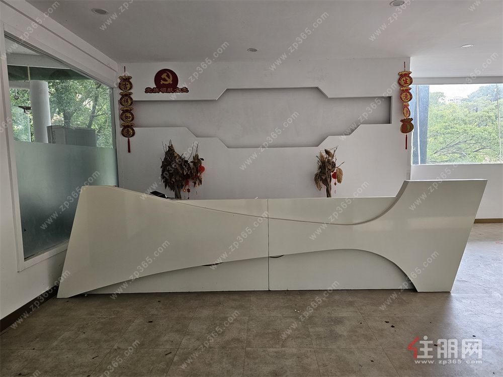 地铁直达+东盟旁,荣和山水美地原售楼中心二层出租!48.44㎡办公楼