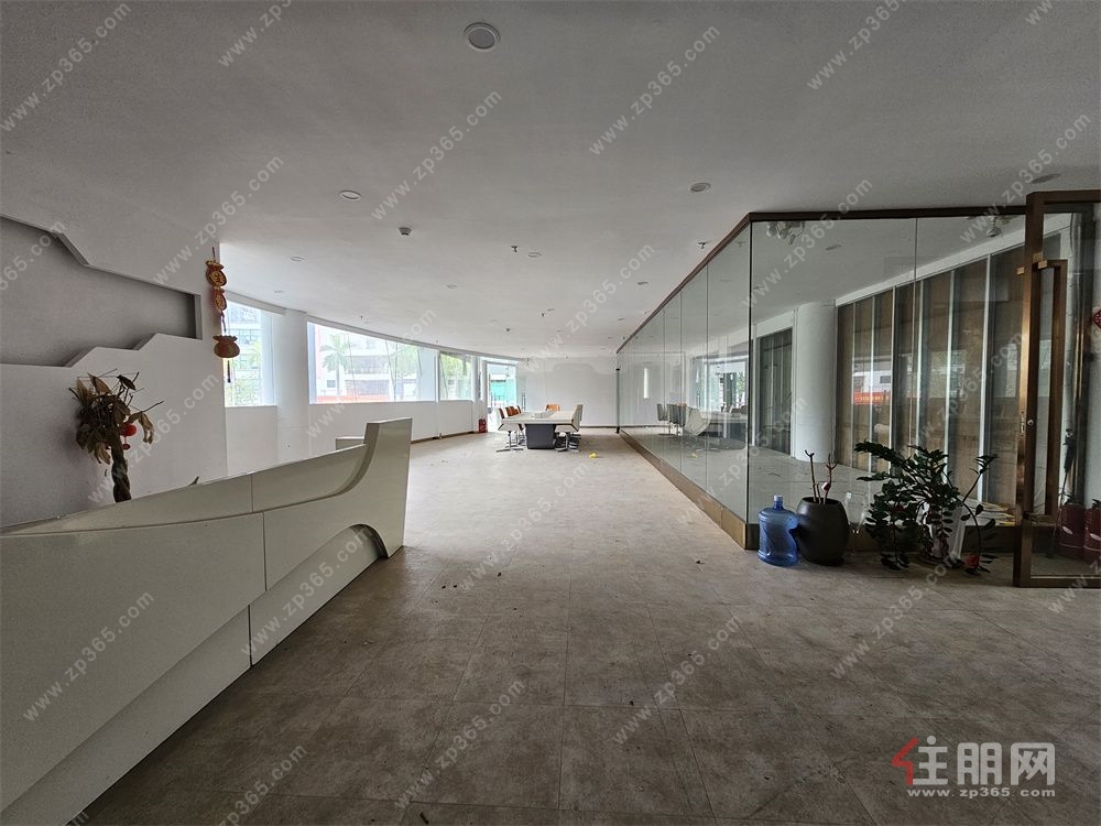 地铁直达+东盟旁,荣和山水美地原售楼中心二层出租!48.44㎡办公楼