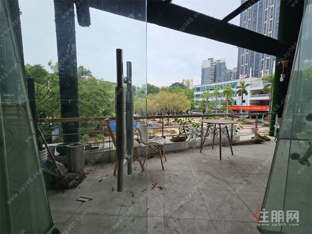 地铁直达+东盟旁,荣和山水美地原售楼中心二层出租!48.44㎡办公楼