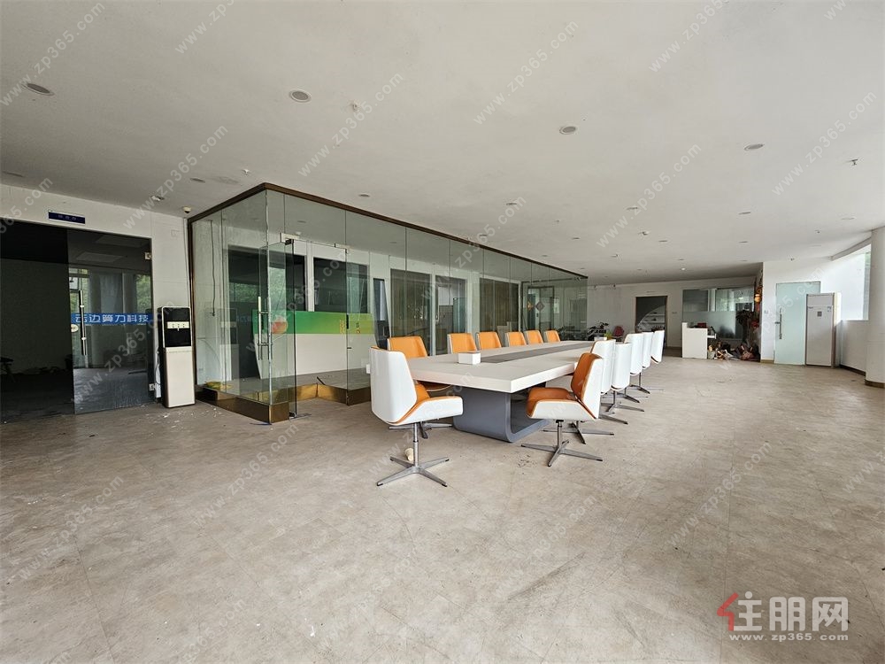 地铁直达+东盟旁,荣和山水美地原售楼中心二层出租!48.44㎡办公楼