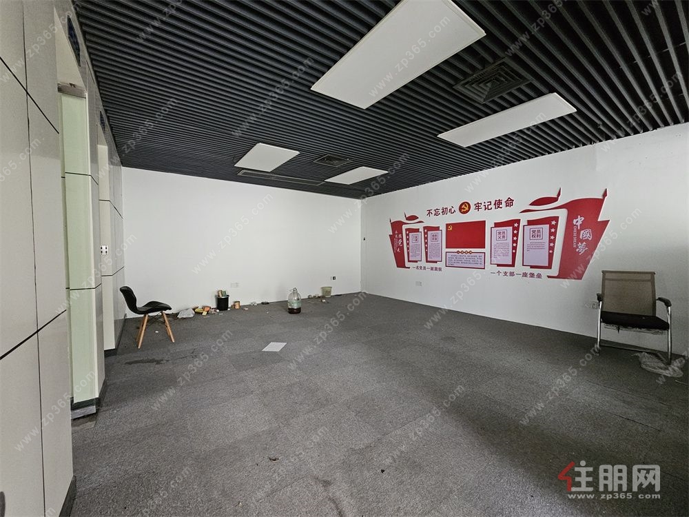 地铁直达+东盟旁,荣和山水美地原售楼中心二层出租!48.44㎡办公楼