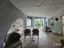 地铁直达+东盟旁，荣和山水美地原售楼中心二层出租！48.44㎡办公楼