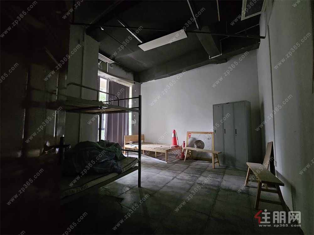 地铁直达+东盟旁,荣和山水美地原售楼中心二层出租!48.44㎡办公楼