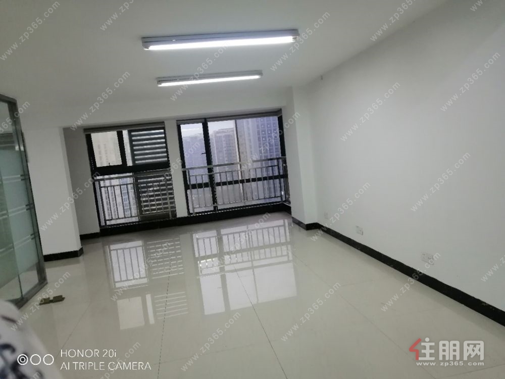 业主直租：天健商务大厦精装写字楼诚意招租   130平    60元/平