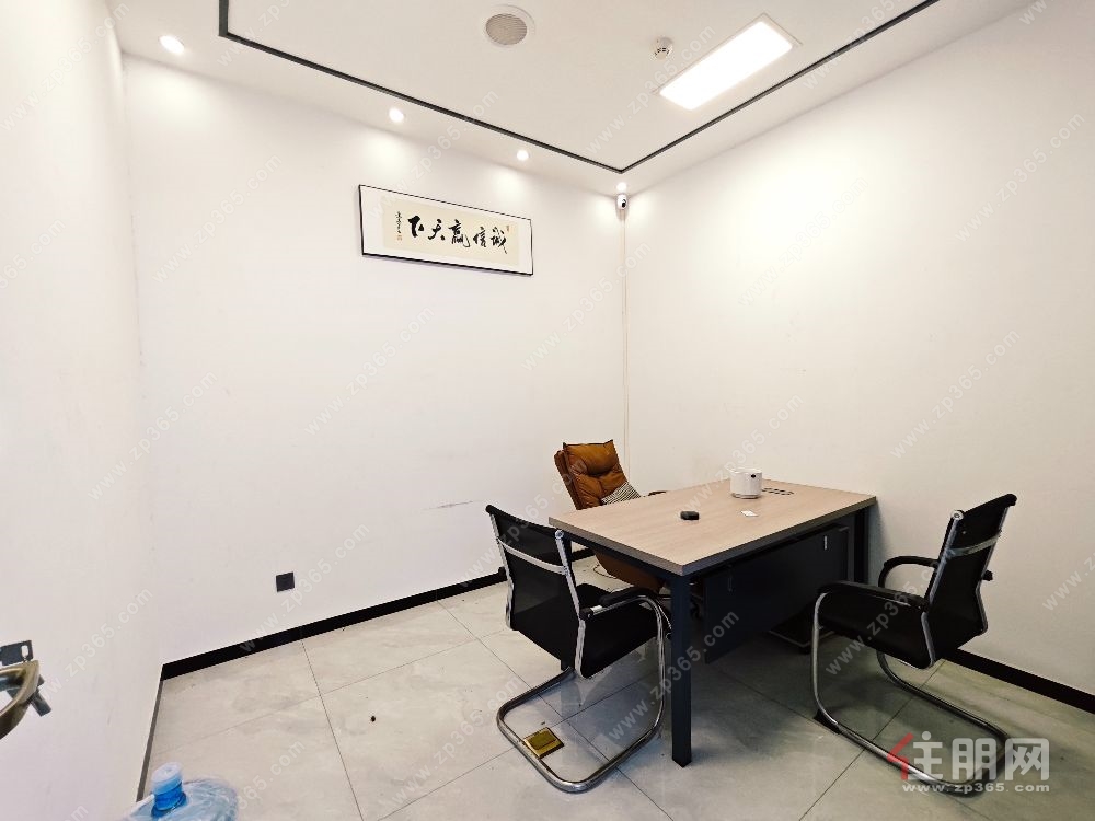 真房推荐3+1格局、带家具、看江景、地铁口24小时中央空调、五象航洋城