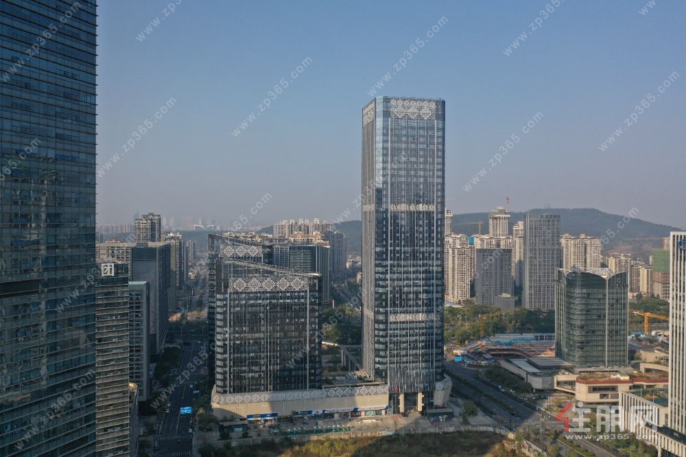 全新装修95平2+1格局3800含物业费、办公环境舒适、五象总部大厦