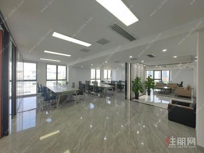 科园大道，业主直租332平4+1格局、方正通透、带家具、方正实用，物业费低、科园小时代