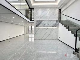 业主直租155平复式、精装修8000元含物业费、租一层用两层、万科大厦