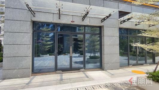 民族大道，竹溪大道地铁口62㎡旺铺出租！出地铁直通铺面门口，人流稳定生意好