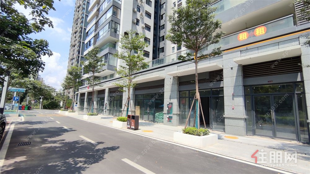 竹溪大道地铁口62㎡旺铺出租！出地铁直通铺面门口，人流稳定生意好