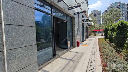 竹溪大道-49㎡社区旺铺出租 青湖苑竹溪大道成熟商圈宝地 地铁 3 号线出站即到