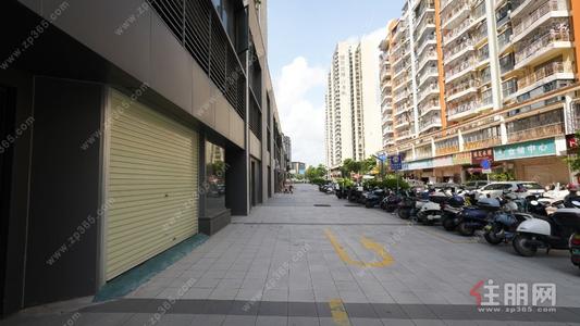 仙葫新区-灵龟路滨江现铺｜西派御江社区临街商铺火热出租