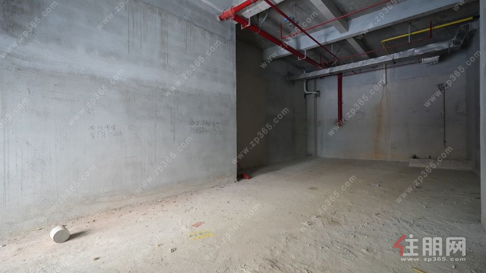 中国铁建西派御江滨江底商，一楼临街现铺直租无转让费