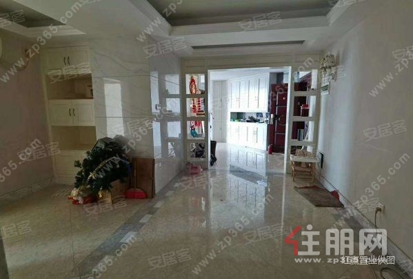 南宁国际经贸大厦3室2厅2卫出租