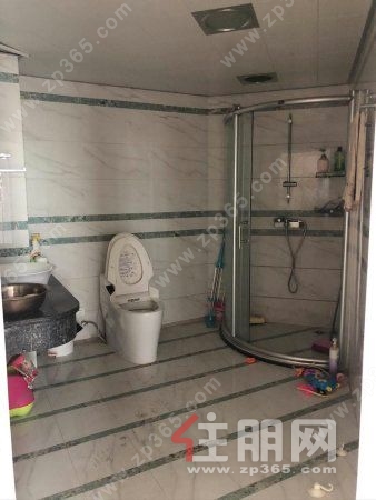 南宁国际经贸大厦3室2厅2卫出租