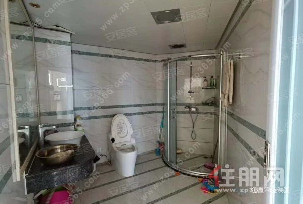 南宁国际经贸大厦3室2厅2卫出租