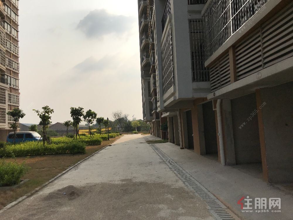 出售玉林市玉州区江南大道玉柴世纪城车库