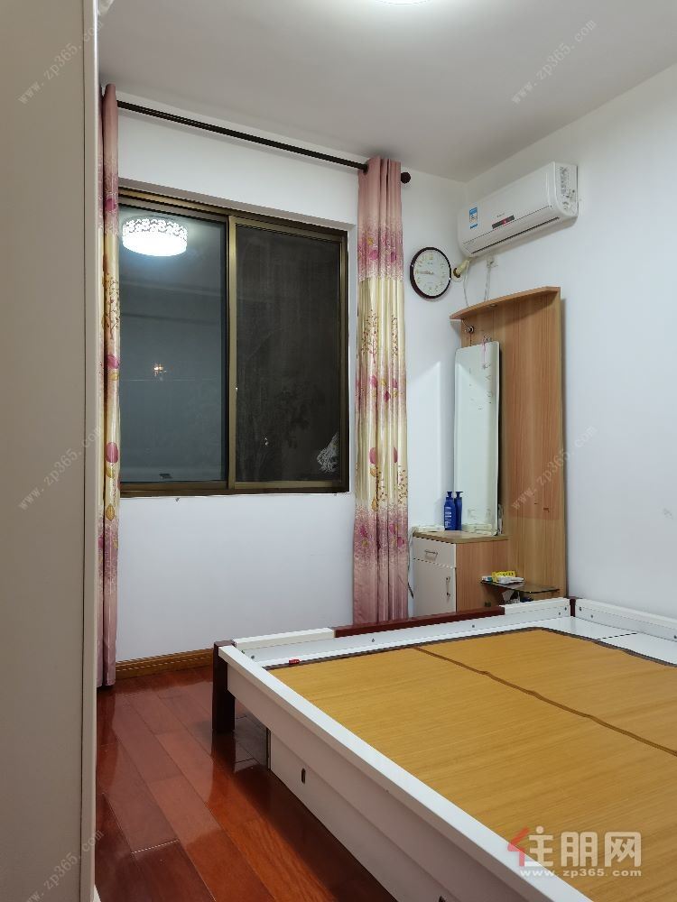 地铁1号线 琅东站 莱茵湖畔 118平 方正3+1户型