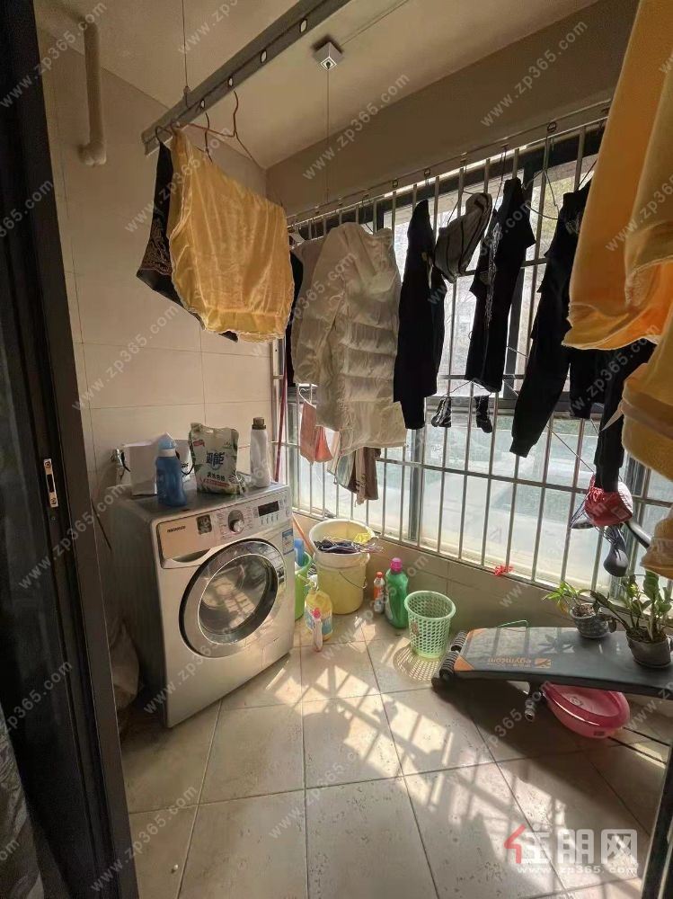 荣和山水绿城114平满五**总价102万业主净收