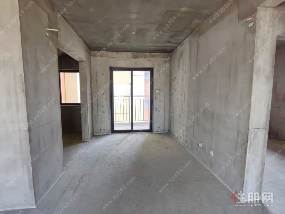 华润地铁口,南北对流户型,单价不过万