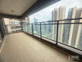 五象湖总部基地，万科金域中央4房