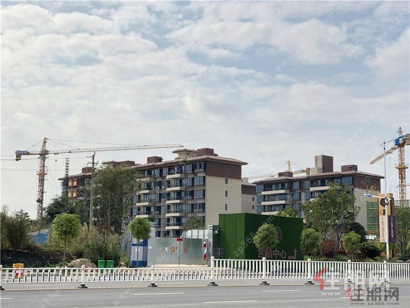 那考河公园旁精装3房  即买即享住新家  2公里左右到金桥客运站 火车东站  奥特莱斯购物商场