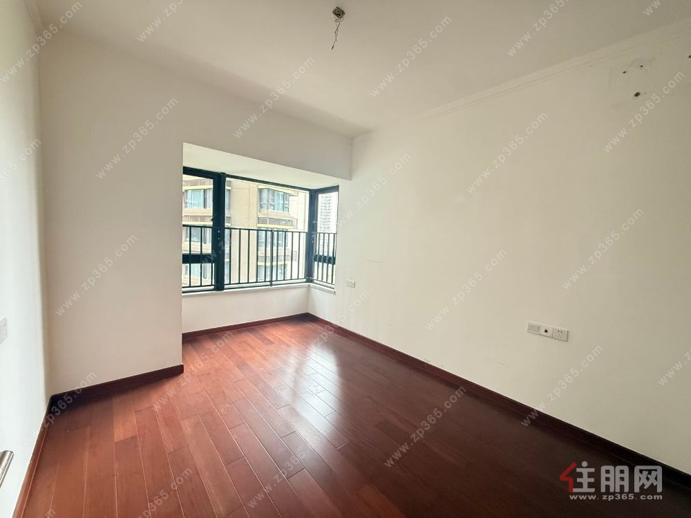 华发国宾一号3房两厅