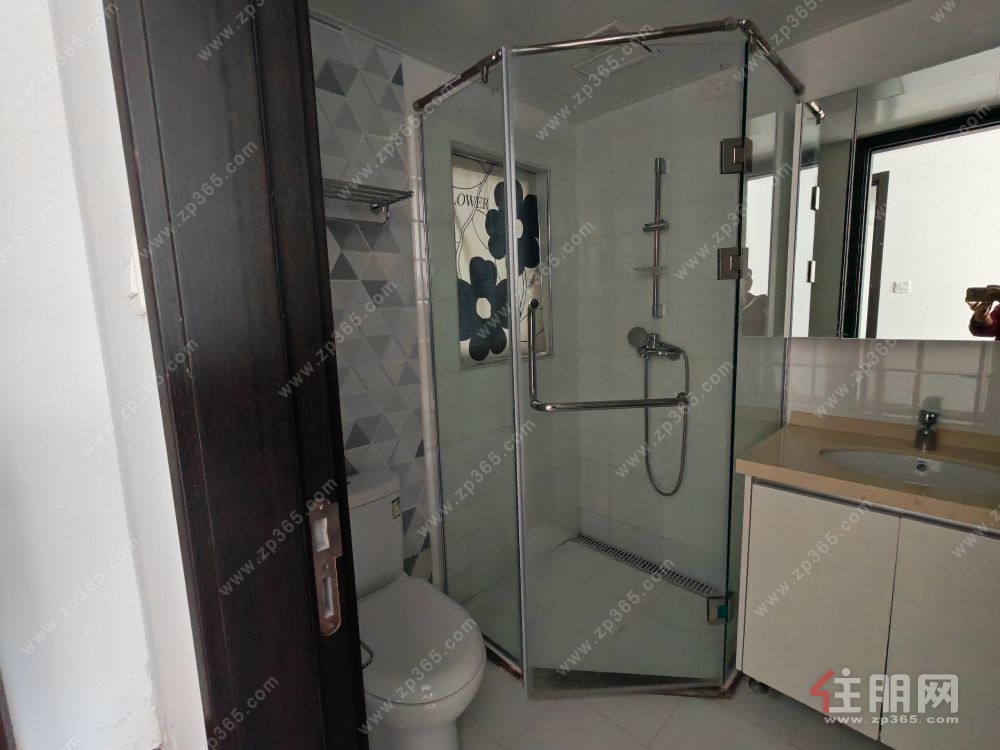 秀田小学旁精装3房诚意出售   好楼层   绿化有  有泳池 球场   近邕江