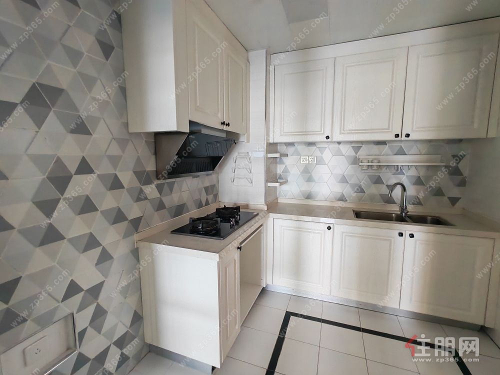 秀田小学旁精装3房诚意出售   好楼层   绿化有  有泳池 球场   近邕江