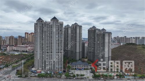 诚意急售!邕宁二小+民中双书包好房 中轴好位置 全明通透大三房 68 万