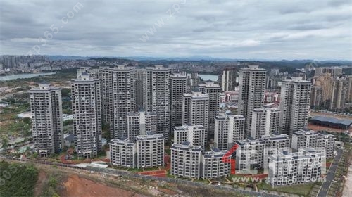 诚意急售!邕宁二小+民中双书包好房 中轴好位置 全明通透大三房 68 万