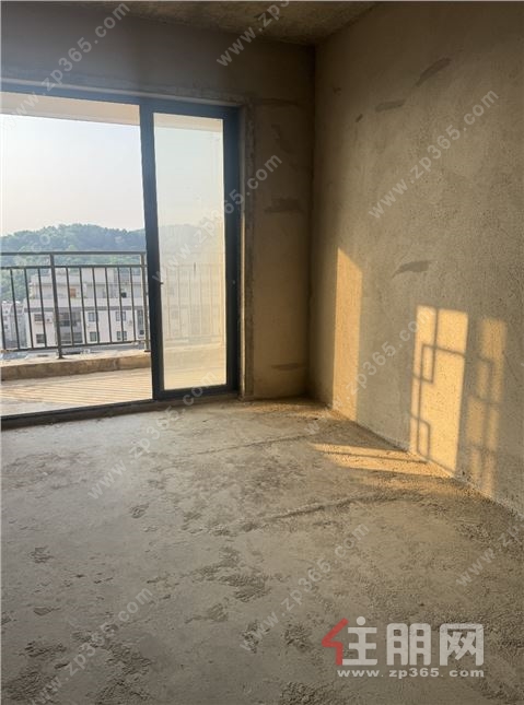 龚州新天地4房1厅2卫平南三环路与龙祥大道交汇处117㎡仅***万