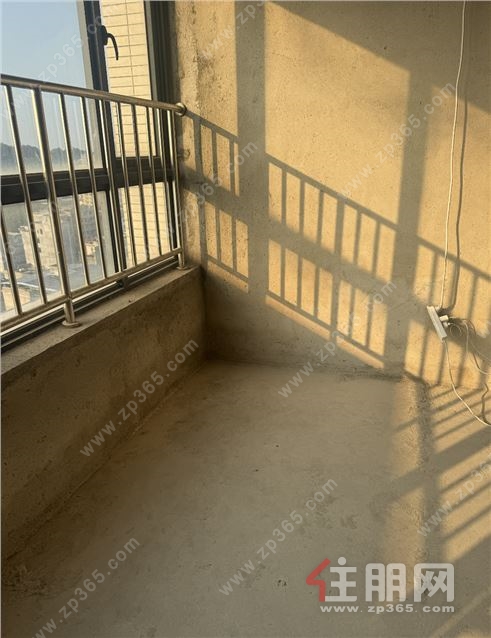 龚州新天地4房1厅2卫平南三环路与龙祥大道交汇处117㎡仅***万