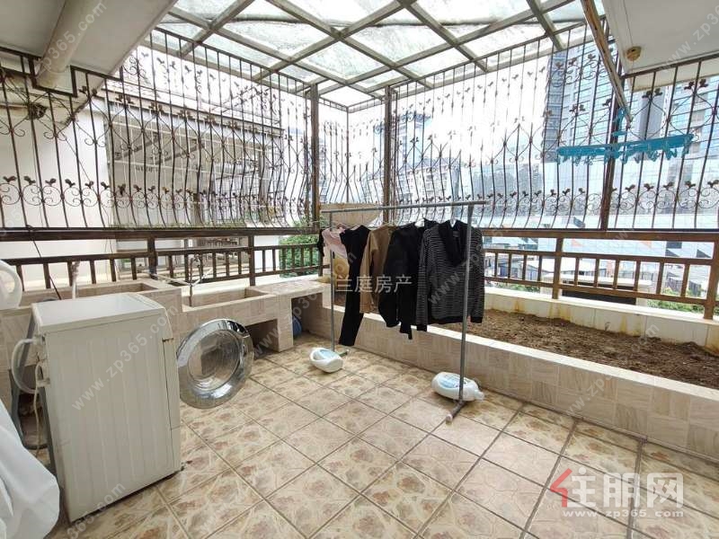 香榭里花园凤岭北5房2厅2卫270㎡仅188万南北通透满五年**无税