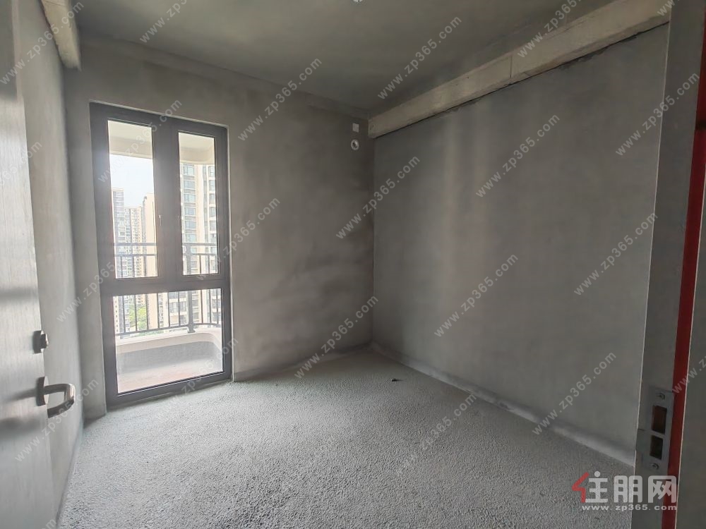 未来城市3房 江南5号线地铁口  高层毛坯76万   合适可商量