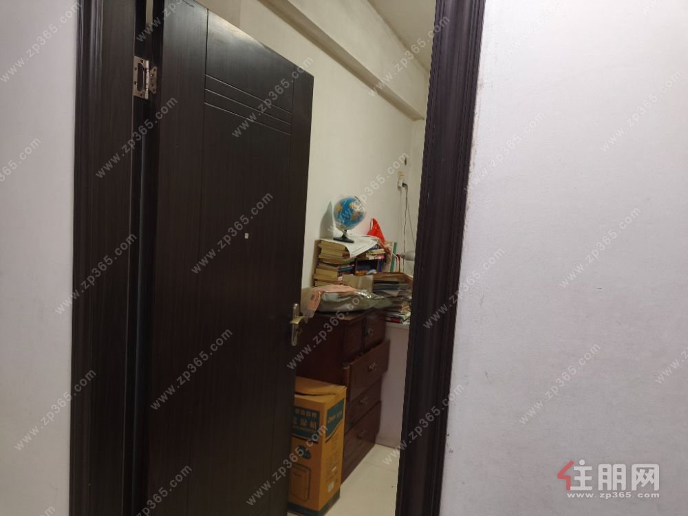 枫林路金龙理想小区3房出售