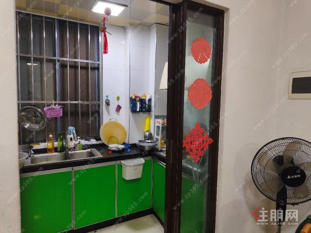 枫林路金龙理想小区3房出售