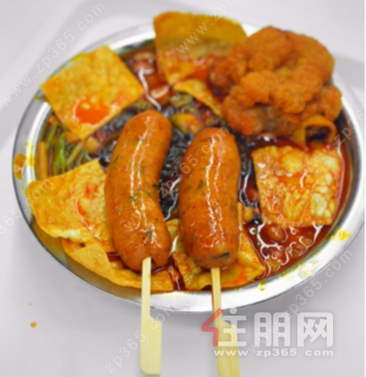 桂味联孜然鱿鱼烤肠：海鲜与肉的鲜香融合，独特的孜然风味让人欲罢不能。