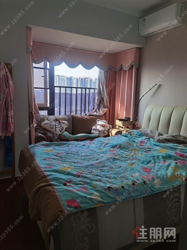 出售华发国宾一号三期76平,滨湖路小学旁