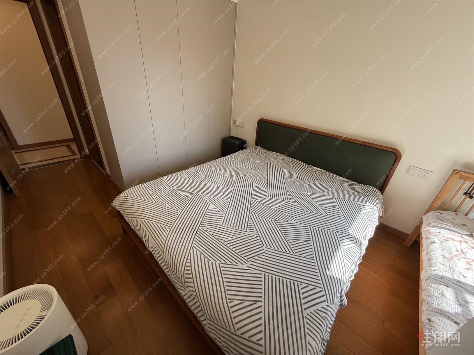 相思小镇旁精装三房,保养新,密码看房