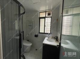 莱茵路湖两房一厅一卫出售