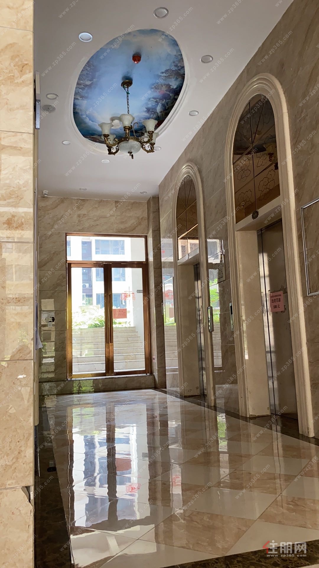 爱丽嘉园8楼朝南看花园 112㎡毛坯大三