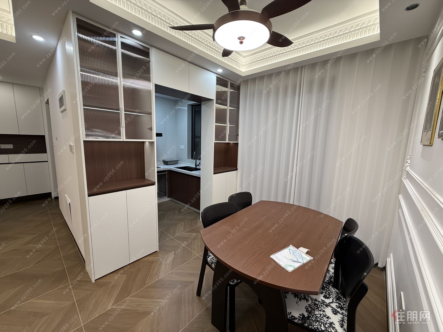 文澜府精装修四房两厅117平73.8万